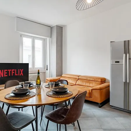 Citylife View And 10 Minutes By Walk Modern Apartamento *